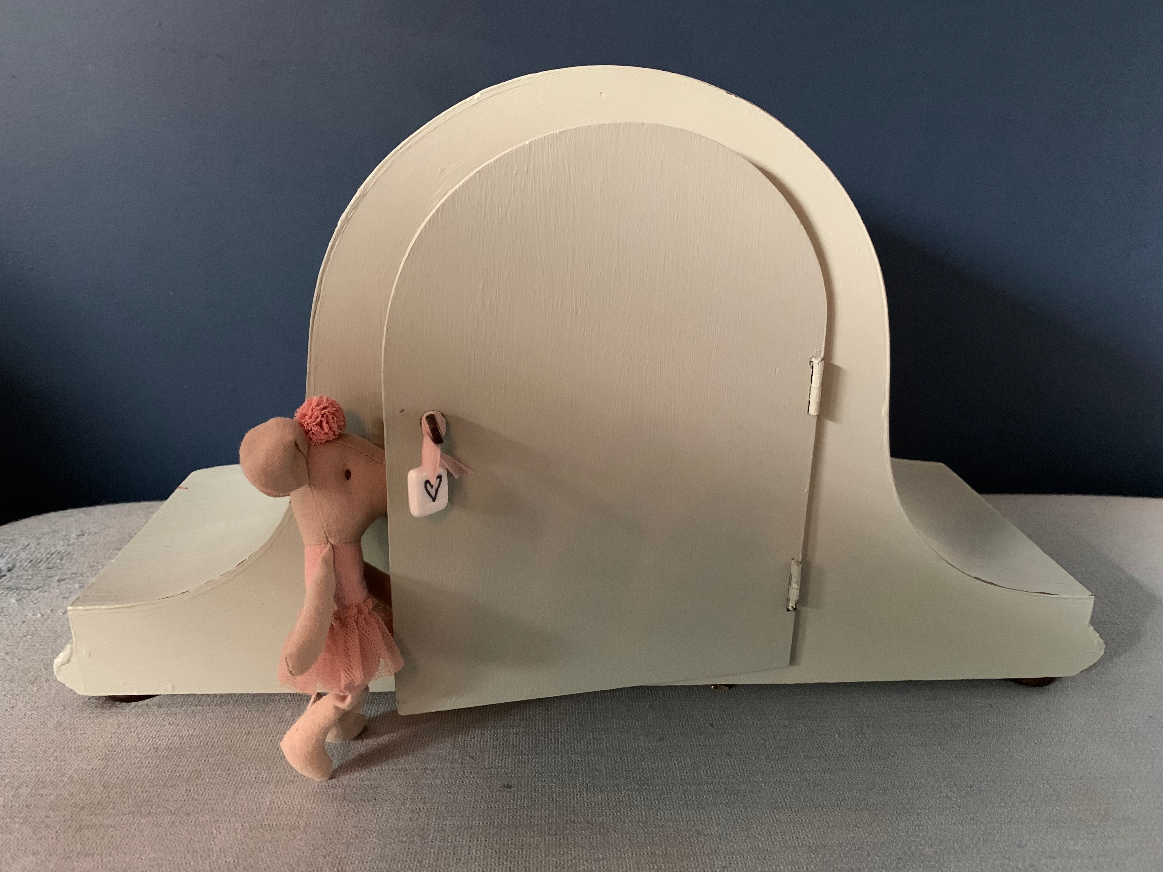 Mouse House Clock ~ Vintage Green ~ Napoleon Hat Style