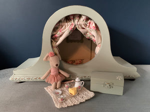 Mouse House Clock ~ Vintage Green ~ Napoleon Hat Style
