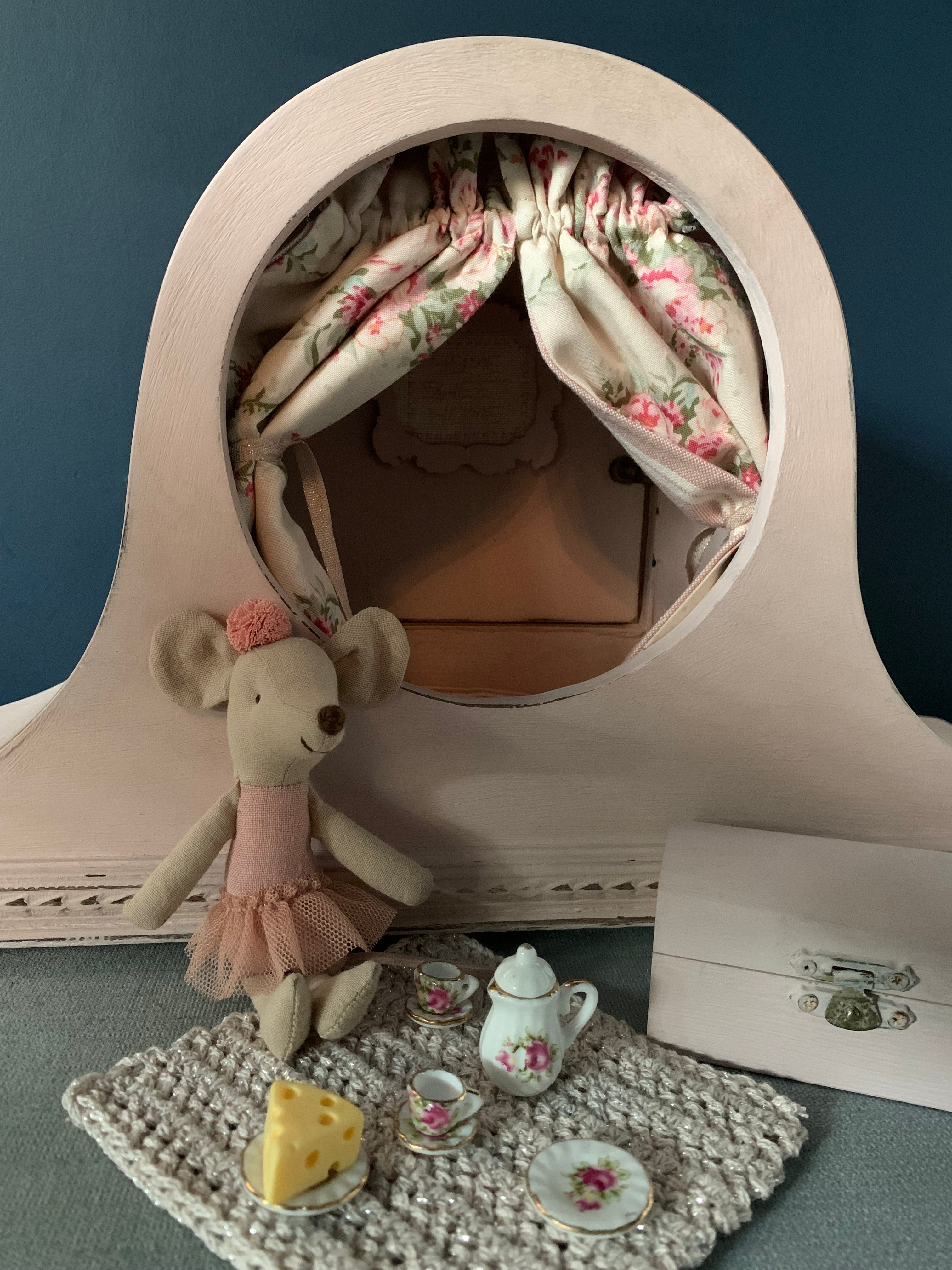 Mouse House Clock ~ Antoinette Pink ~ Napoleon Hat ~