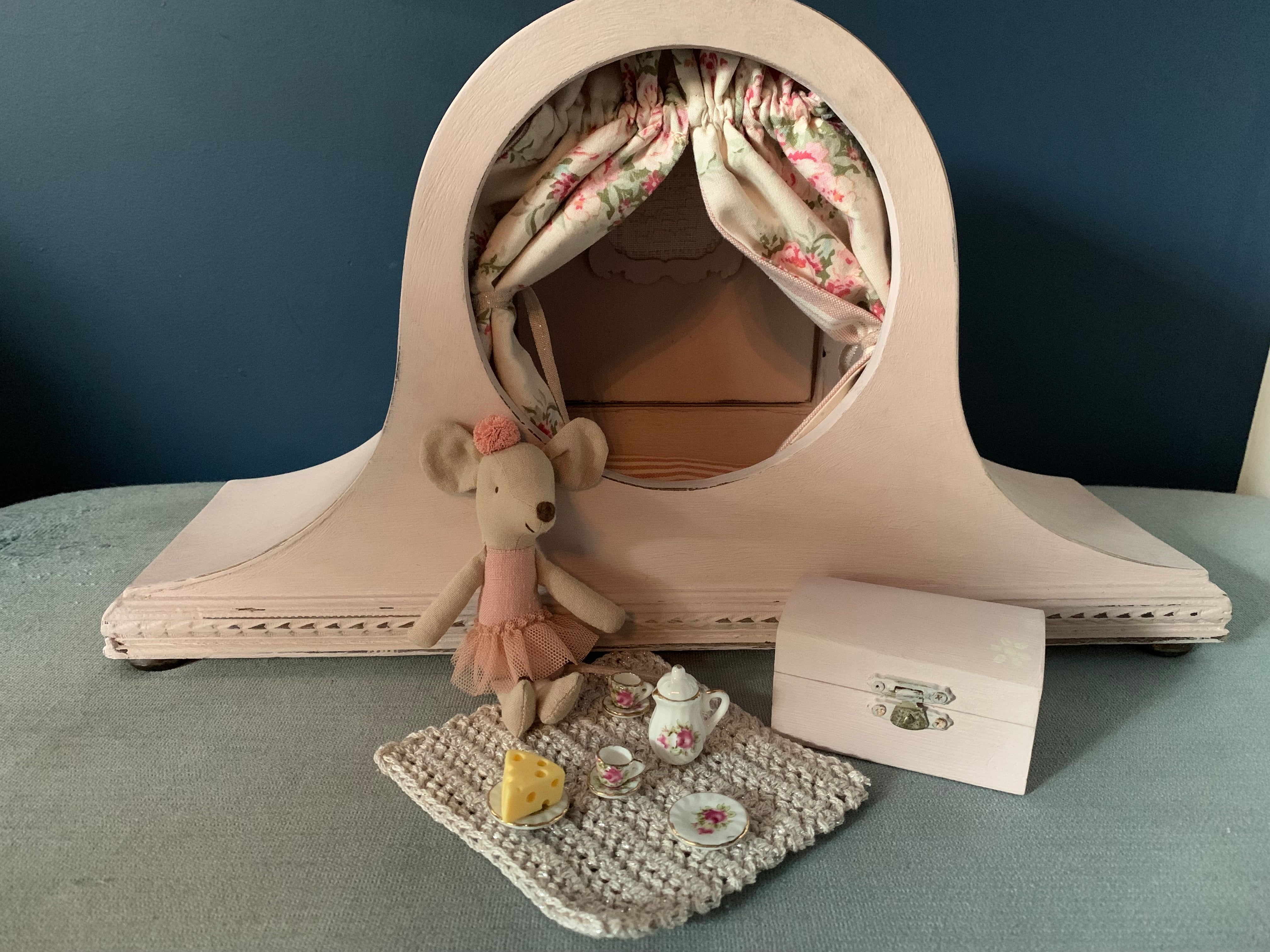 Mouse House Clock ~ Antoinette Pink ~ Napoleon Hat ~
