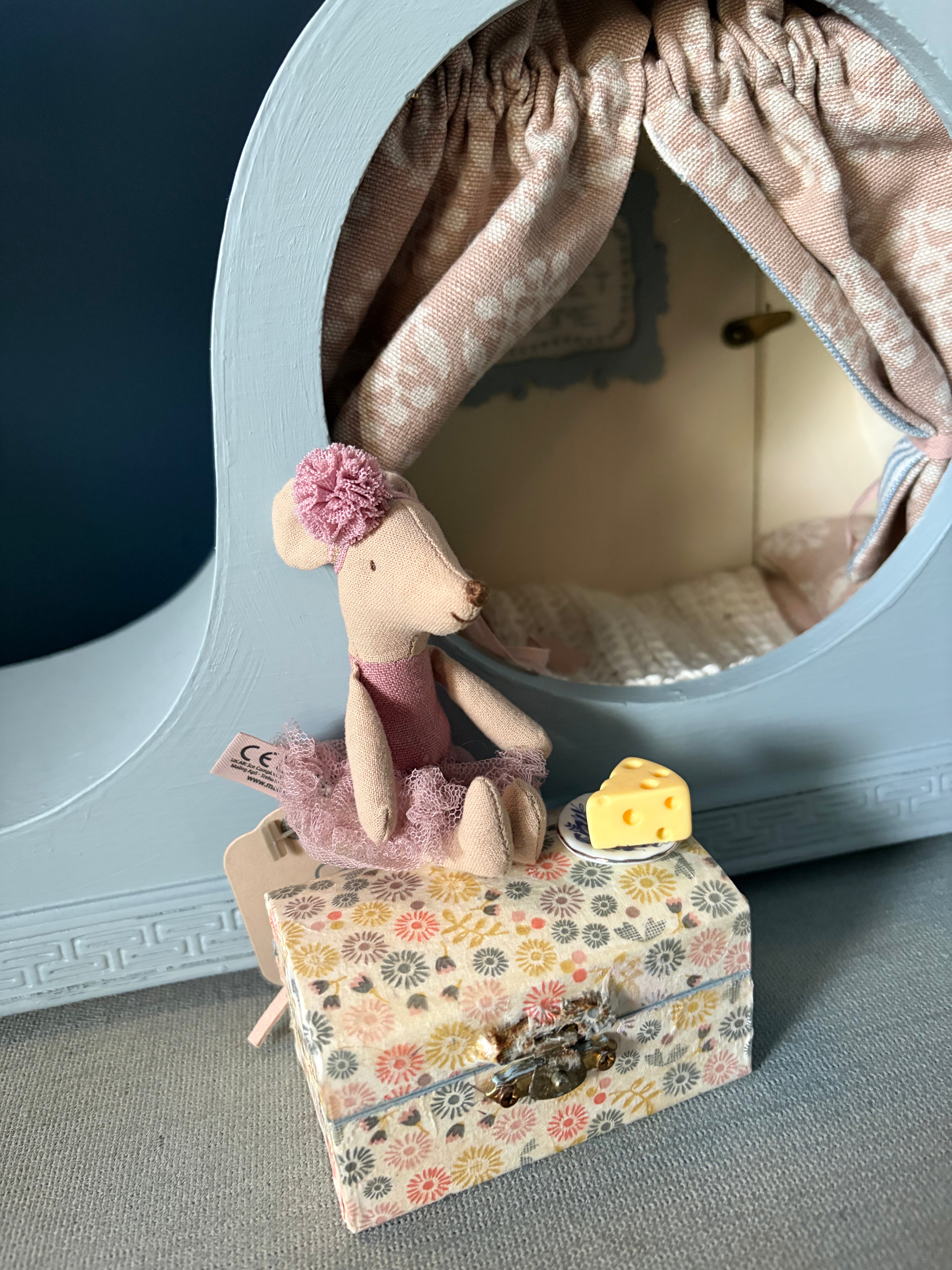 Mouse House Clock~Duckegg Blue ~ Napoleon ~ – Fiona Firth Textiles
