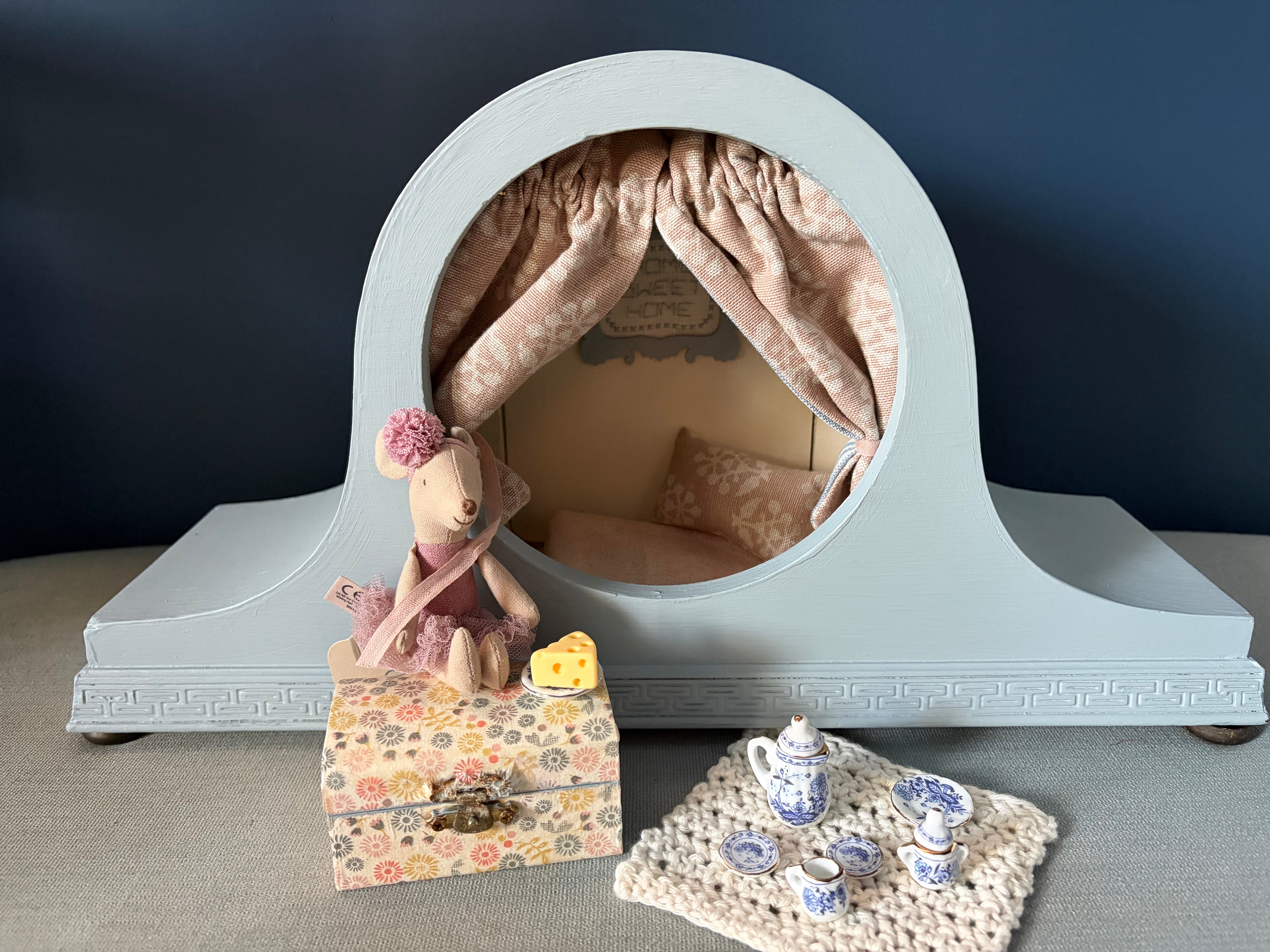 Mouse House Clock~Duckegg Blue ~ Napoleon ~ – Fiona Firth Textiles