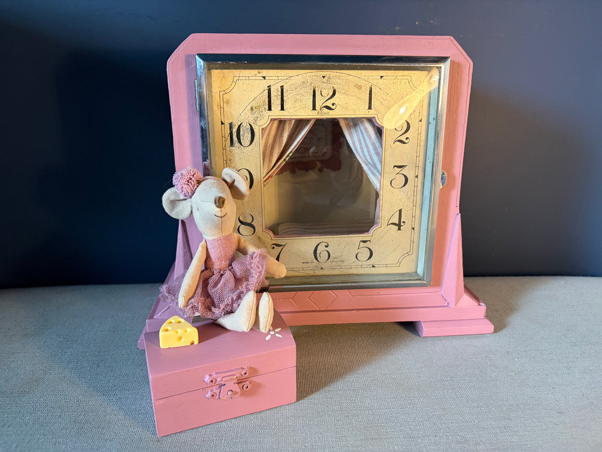 Mouse House Clock ~ Henrietta ~ Glass front – Fiona Firth Textiles