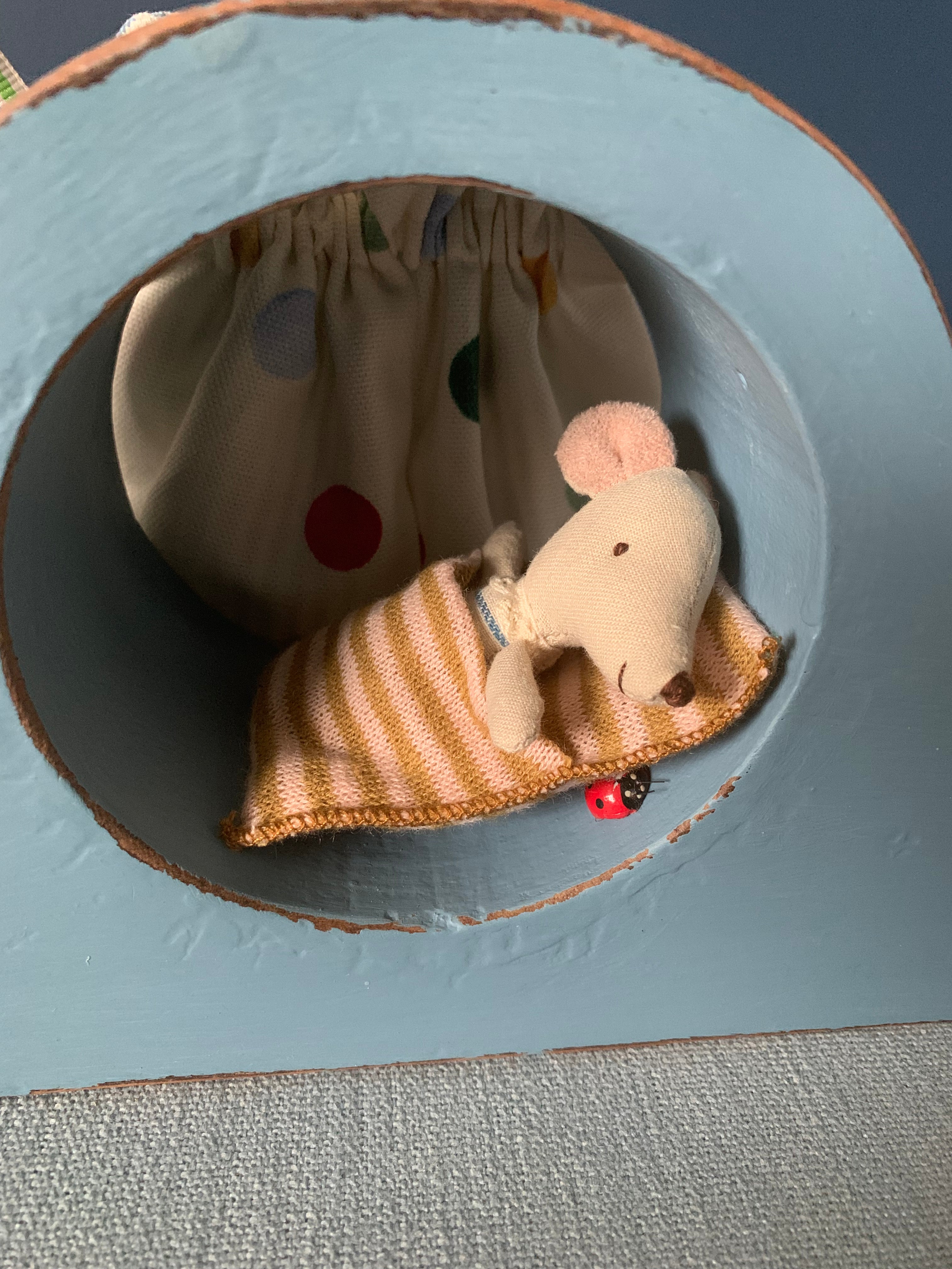 Small Clock Mouse House with sleepy/wakey mouse, Greek blue